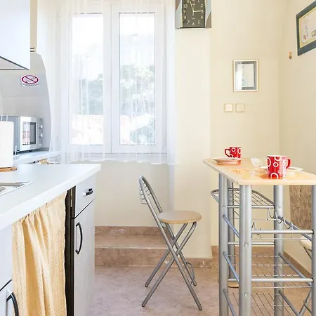 Apartament Elbi *